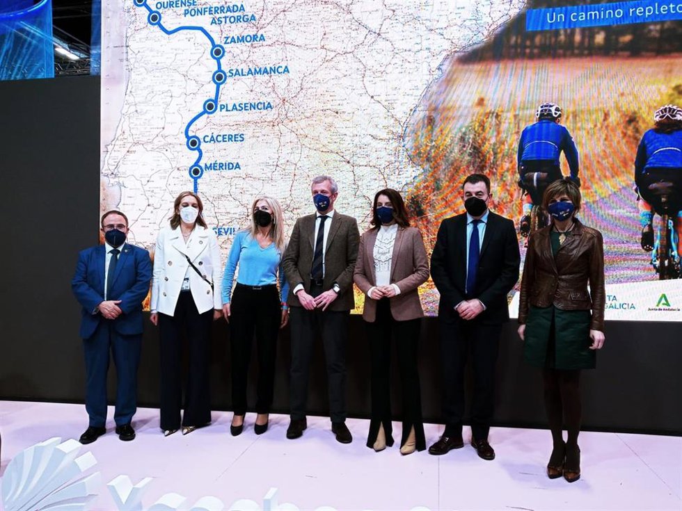 Representantes de las cuatro comunidades autónomas que participan en el Camino Mozárabe-Vía de la Plata.