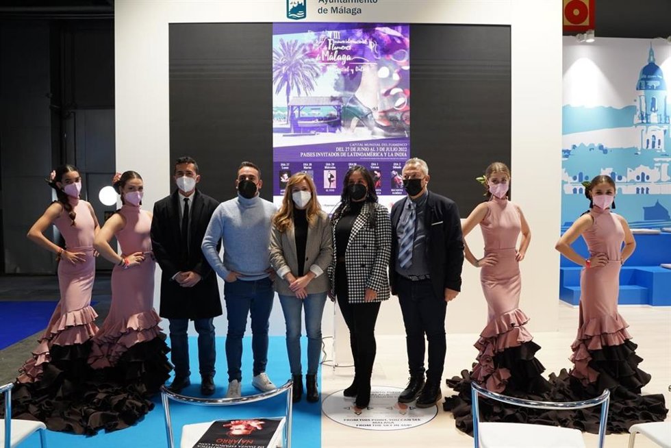 Visita a FITUR de la directora general del Instituto de la Juventud, María Teresa Pérez, y el director del Centro Iberoamericano de Juventud, José Ismael Criado