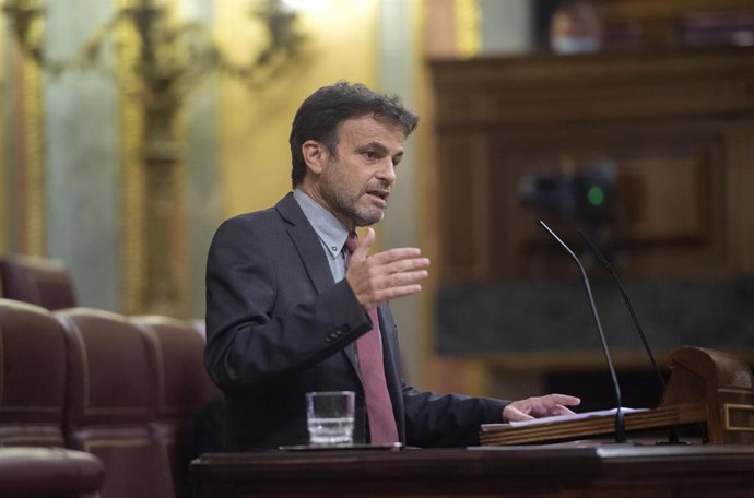 Archivo - El presidente del grupo parlamentario de Unidas Podemos en el Congreso, Jaume Asens, interviene en una sesión plenaria en el Congreso de los Diputados, a 22 de junio de 2021, en Madrid, (España).
