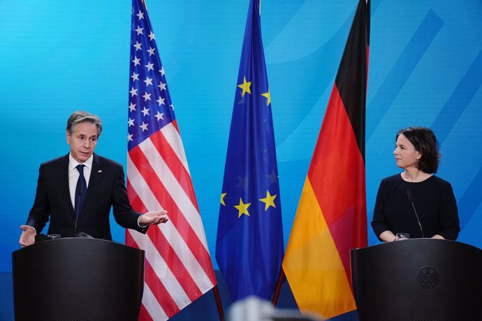 20 January 2022, Berlin: German Foreign Minister Annalena Baerbock and USSecretary of State Antony Blinken, hold a joint press conference following their talks at the Federal Foreign Office in Berlin. Photo: Kay Nietfeld/dpa-Pool/dpa