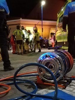 Imagen facilitada por los Bomberos de Valladolid de su intervención en el accidente en Valladolid