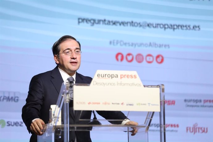 El ministre d'Afers  Exteriors, Unió Europea i Cooperació, José Manuel Albares, intervé en un esmorzar Informatiu d'Europa Press, a l'Auditori El Beatriz Madrid, a 21 de gener de 2022, a Madrid (Espanya).