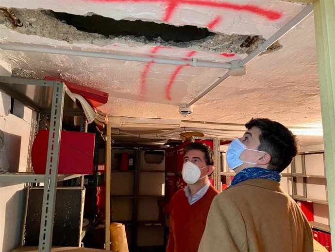 Archivo - Concejales socialistas en los sótanos del Ayuntamiento