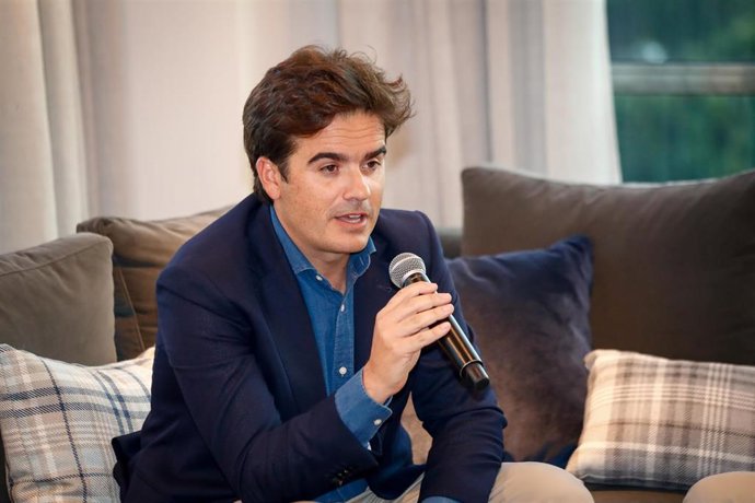 Archivo - El director deportivo de la RFEDI, Olmo Hernán, durante un acto