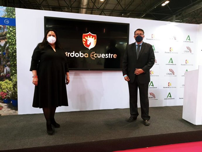 La vicepresidenta del Patronato Provincial de Turismo de la Diputación de Córdoba, Dolores Amo, en la presentación en Fitur de Córdoba Ecuestre.
