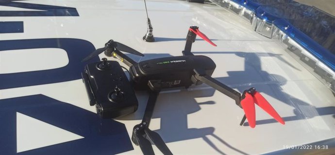 La Policía Local de Alboraya (Valencia) ha interceptado a un dron que estaba realizando un vuelo prohibido en PortSaplaya