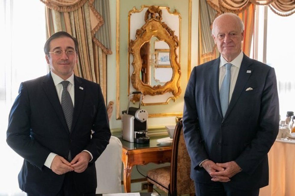 Archivo - El ministro de Asuntos Exteriores, José Manuel Albares, se reúne con el enviado especial de la ONU para el Sáhara Occidental, Staffan de Mistura