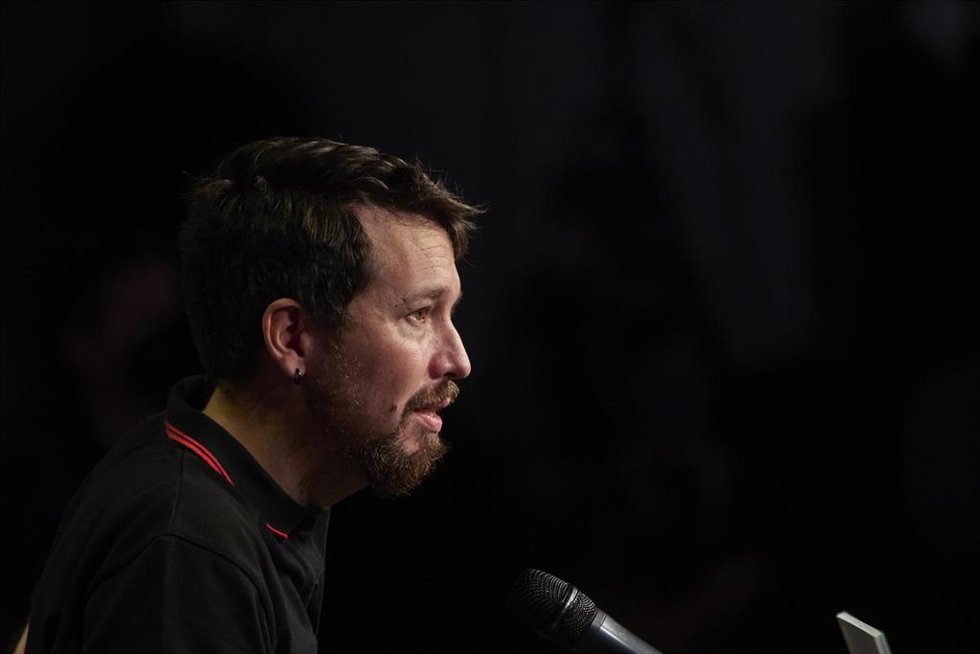 Archivo - El exvicepresidente del Gobierno Pablo Iglesias, en la mesa de debate 'Construir futuro: retos y alianzas populares' en Casa América, a 20 de noviembre de 2021, en Madrid, (España).