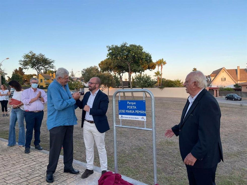 Archivo - Inauguración del parque del poeta José María Pemán en El Puerto de Santa María (Cádiz). (Foto de archivo).