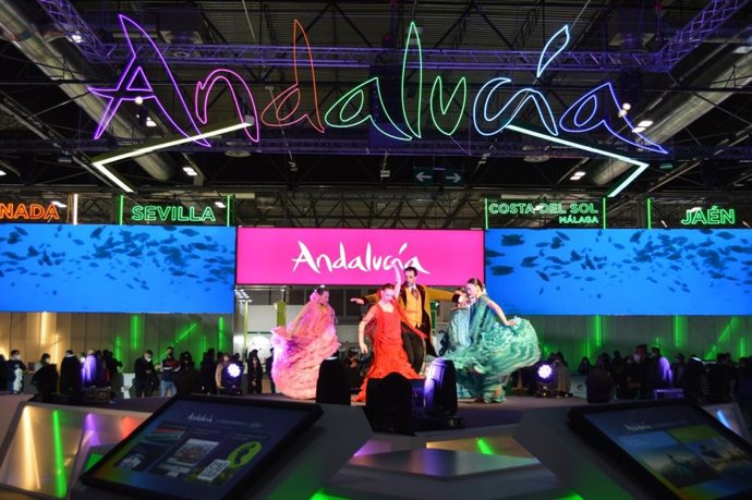 Actividades para todos los públicos centran el espacio de Andalucía en Fitur durante el fin de semana