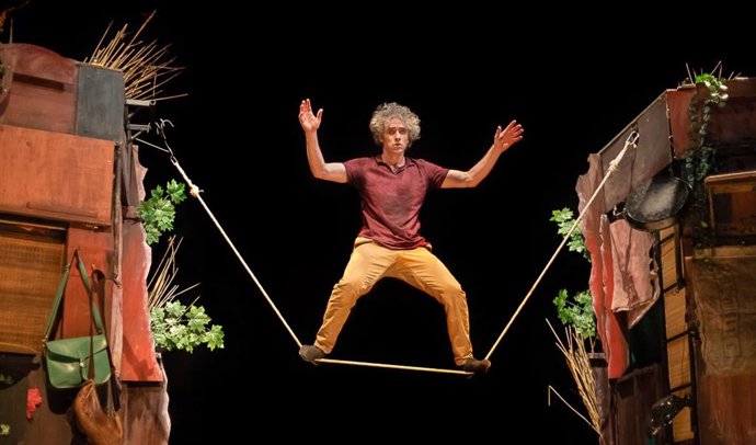 Archivo - Un instante del circo de DistanS.