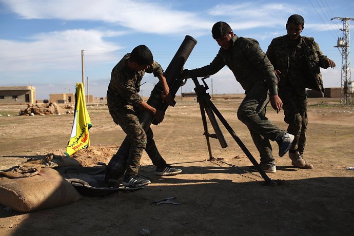 Fuerzas kurdas combaten en Siria