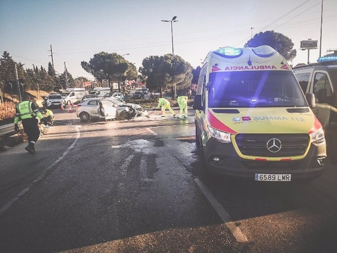 Un varón grave y otros dos en estado moderado en un accidente de tráfico cerca de Las Rozas (Madrid).