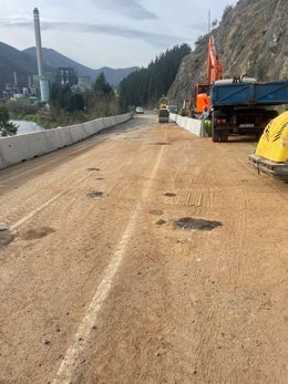 Carril reabierto al tráfico en la AS-15.