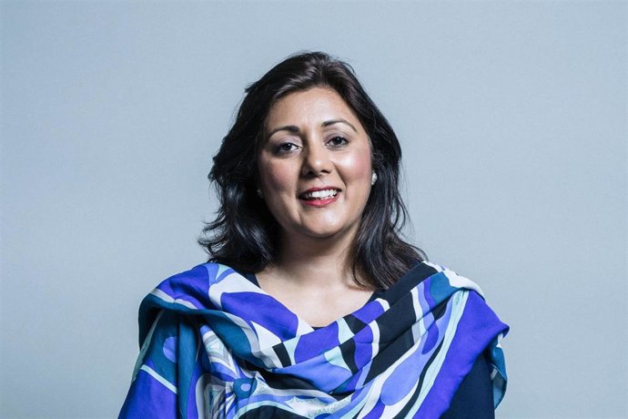 Foto oficial de la diputada británica Nusrat Ghani