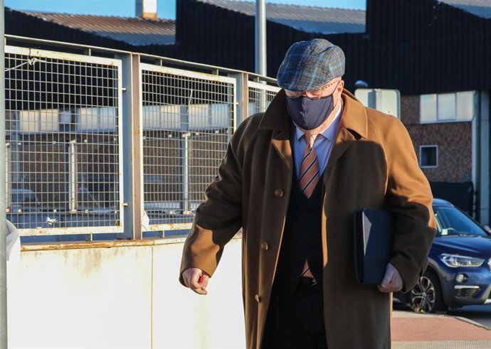 El comisario jubilado José Manuel Villarejo a su llegada a la Audiencia Nacional para una nueva sesión del juicio por Tándem.