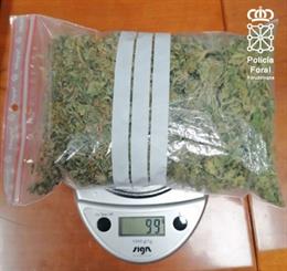 Drogra intervenida al conductor en Lesaka