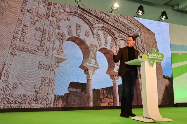 Juanma Moreno en la Convención del PP-A 'Tres años de cambio en Andalucía' en Cádiz.