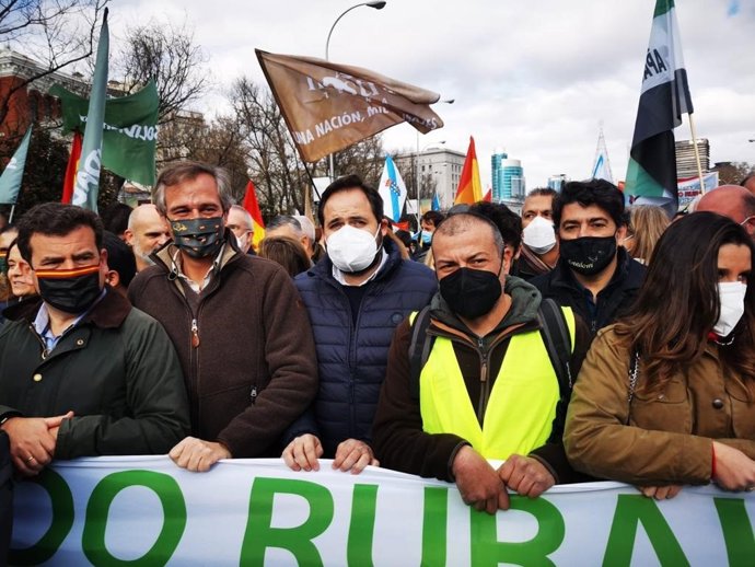 El presidente del PP de C-LM, Paco Núñez, en la manifestación en defensa del mundo rural organizada en Madrid