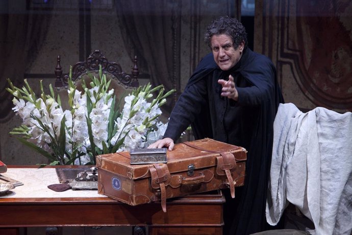 Pedro Casablanc en la representación de 'Torquemada'