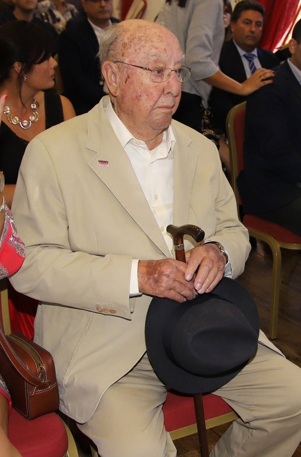 Archivo - Carlos Manrique Cabrera