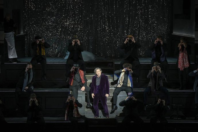 La ópera Les contes dHoffmann, de Jacques Offenbach, en el Palau de les Arts de Valncia.