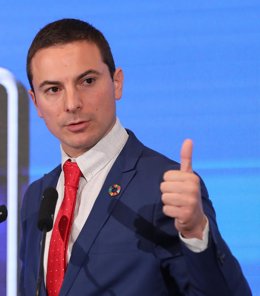 El secretario general del PSOE de Madrid, Juan Lobato, protagoniza un Desayuno Informativo de Fórum Europa, en el Hotel Mandarin Oriental Ritz, a 24 de enero de 2022, en Madrid, (España).