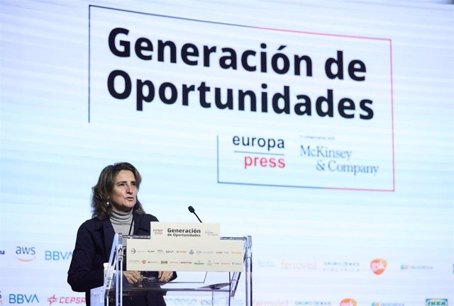 La vicepresidenta tercera y ministra para la Transición Ecológica y el Reto Demográfico, Teresa Ribera, inaugura el desayuno informativo ‘Generación de oportunidades. Desarrollo Sostenible y Oportunidades de los Territorios'