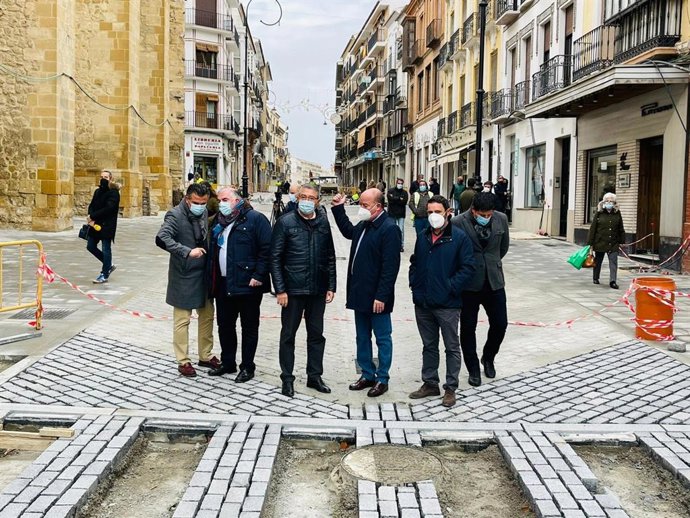 Visita de Salado y Barón a las obras de la calle Infante Don Fernando de Antequera