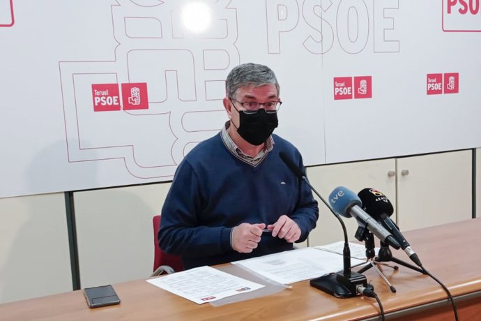 El portavoz socialista en las Cortes de Aragón, Vicente Guillén.