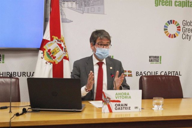 El alcalde Gorka Urtaran, en rueda de prensa