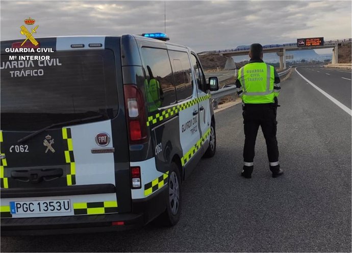 La Guardia Civil investiga a un conductor que circulaba a 213 kilómetros por hora en Alicante