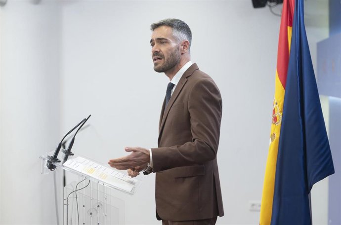 Archivo - El portavoz del PSOE, Felipe Sicilia, en una rueda de prensa en una imagen de archivo