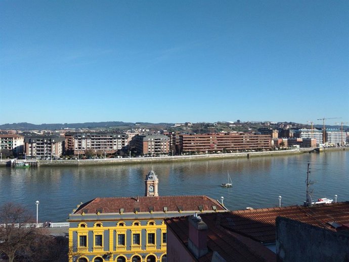 Sol en la costa de Euskadi.