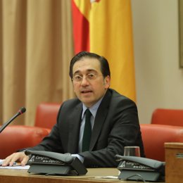 Archivo - El ministro de Asuntos Exteriores, Unión Europea y Cooperación, José Manuel Albares, comparece en la Comisión Mixta para la Unión Europea, en el Congreso de los Diputados.