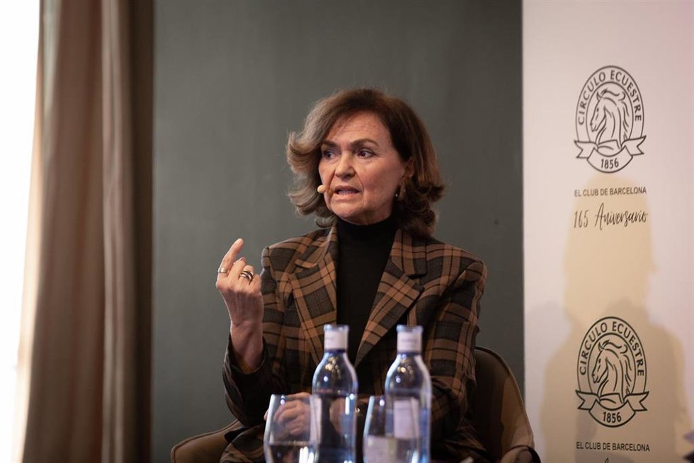 La exvicepresidenta del Gobierno y presidenta de la Comisión de Igualdad del Congreso de los Diputados, Carmen Calvo, participa en el ciclo de Círculo Ecuestre Agendas cruzadas Madrid-Barcelona, a 24 de enero de 2022.