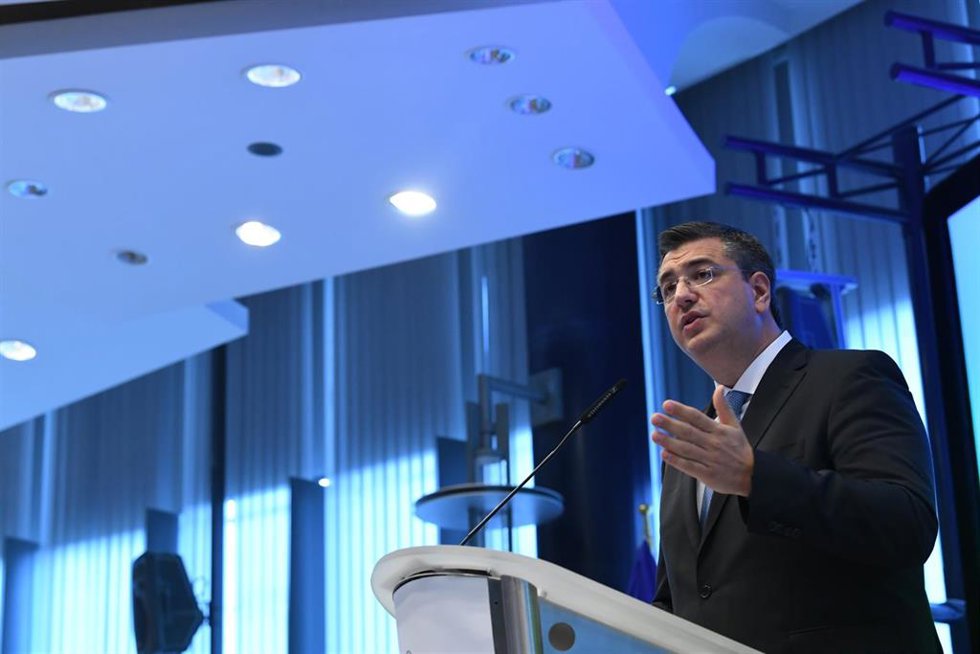 Archivo - El presidente del Comité Europeo de las Regiones, Apostolos Tzitzikostas, interviene en la 146 sesión plenaria del Comité Europeo de las Regiones, a 12 de octubre en Bruselas (Bélgica).