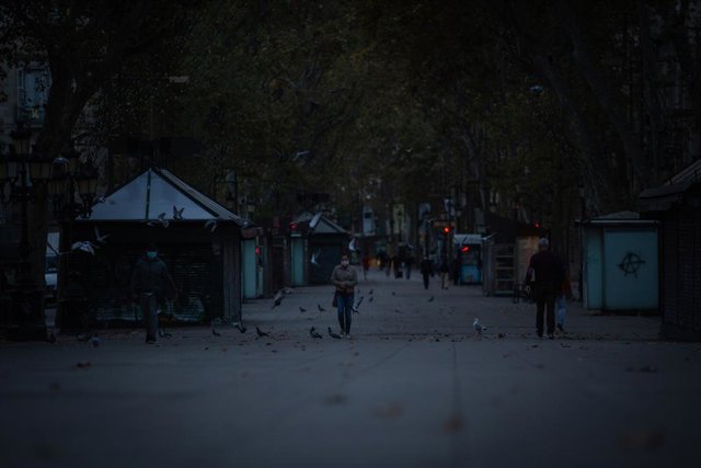 Archivo - Arxiu - La Rambla de Barcelona afectada per les restriccions de la pandèmia