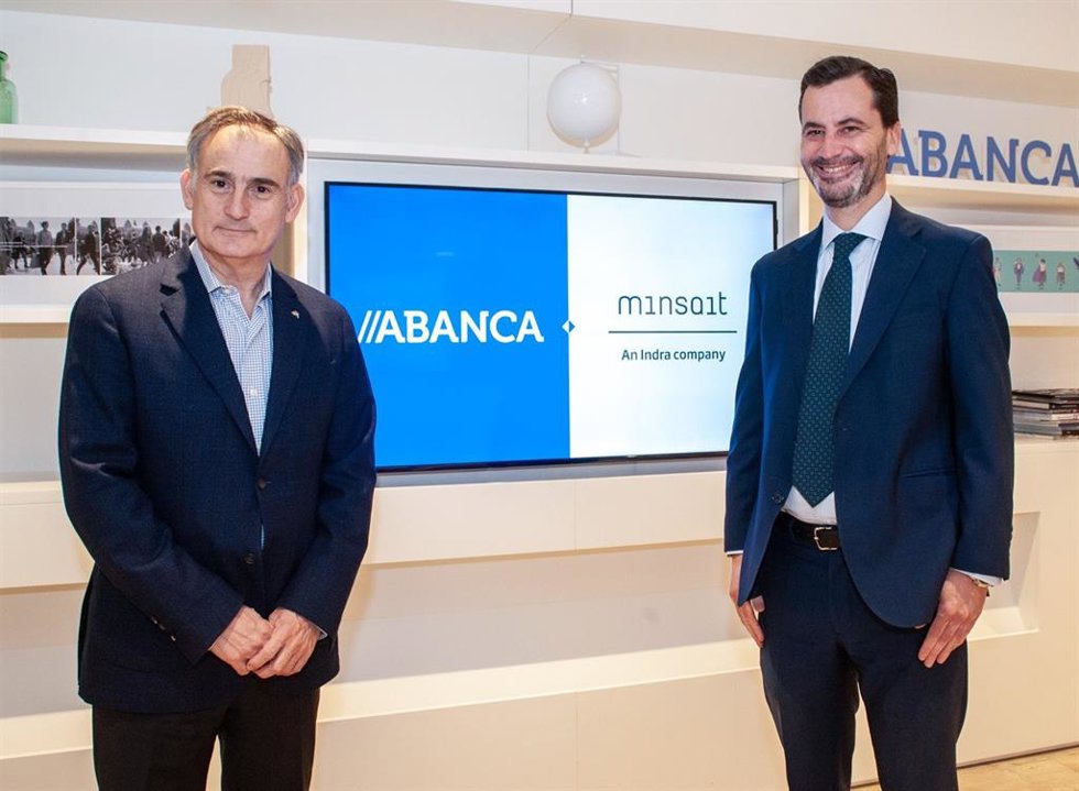 De izquierda a derecha, Juan Luis Vargas-Zúñiga, director general de Mercado de Capitales, Gestión y Distribución de Abanca y  Álvaro de Salas, director de Estrategia e Innovación de Servicios Financieros en Minsait