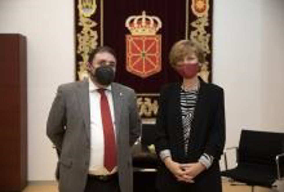 El Presidente Del Parlamento De Navarra, Unai Hualde, Y La Nueva Rectora De La Universidad De Navarra, María Iraburu, En El Encuentro Mantenido Este Martes
