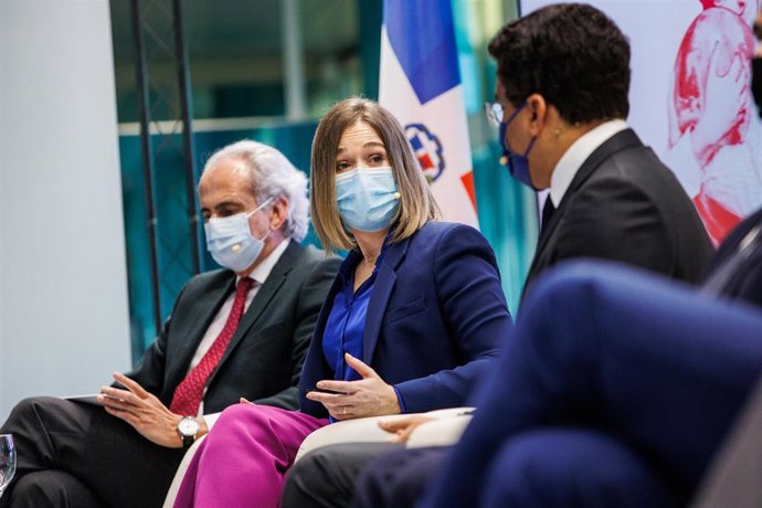 La consejera de Cultura, Turismo y Deporte, Marta Rivera de la Cruz, interviene en la presentación de Fitur 2022.