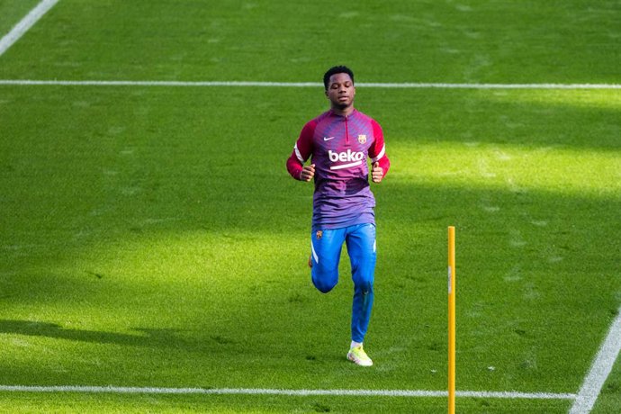 Ansu Fati in action during the FC Barcelona training session at Camp Nou Stadium on January 3, 2022 in Barcelona, Spain.