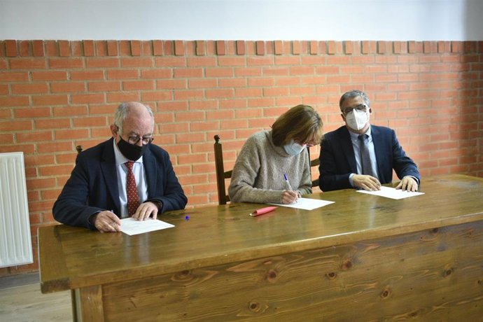 El Gobierno de La Rioja financia la construcción de una instalación deportiva para reforzar la oferta educativa en Rincón de Olivedo