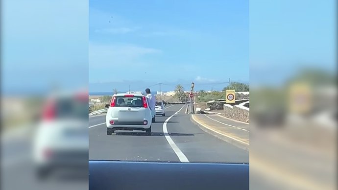 Coche de la conductora investigada por presuntamente conducir de forma temeraria en Fuerteventura