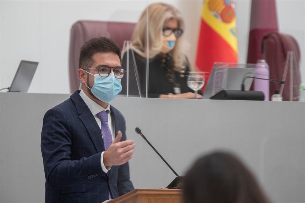 Archivo - PSRM exige a López Miras que contrate "a los 1.500 docentes que despidió" y tome medidas para combatir la sexta ola
