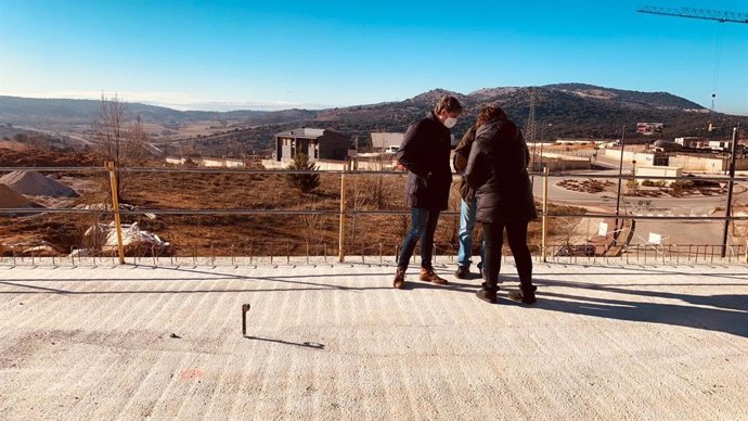 Carlos Martínez visita las obras de la ronda del Duero.