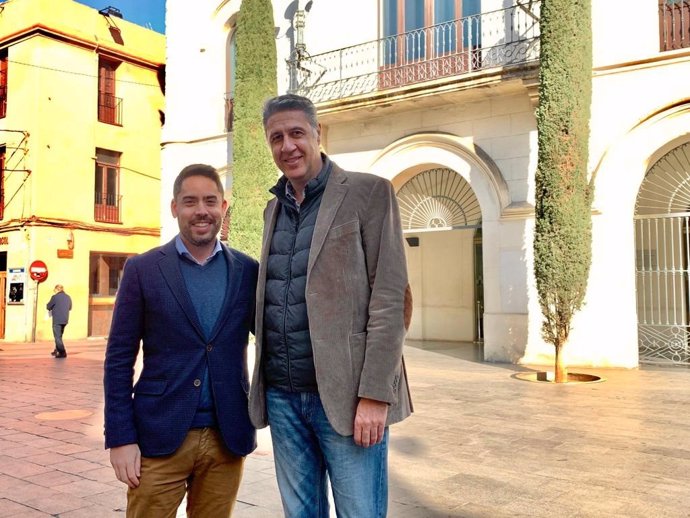 El exalcalde de Badalona, Xavier García Albiol, con el exdirigente de Cs David Mejía, que se incorpora al PP de Badalona