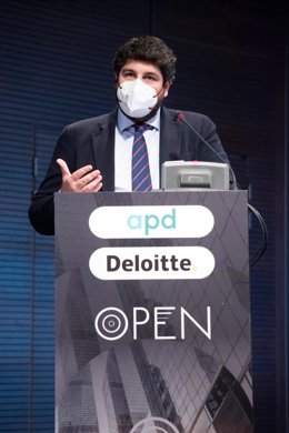 El presidente de la Comunidad, Fernando López Miras