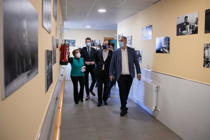 Fernández Vara visita las instalaciones de Aspace en Jaraíz de la Vera