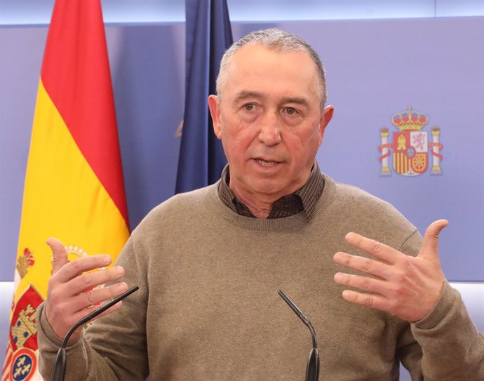 El diputat de Compromís en el Congrés dels Diputats, Joan Baldoví, en una roda de premsa durant la Junta de Portaveus, en el Congrés dels Diputats, a 25 de gener de 2022, a Madrid (Espanya).